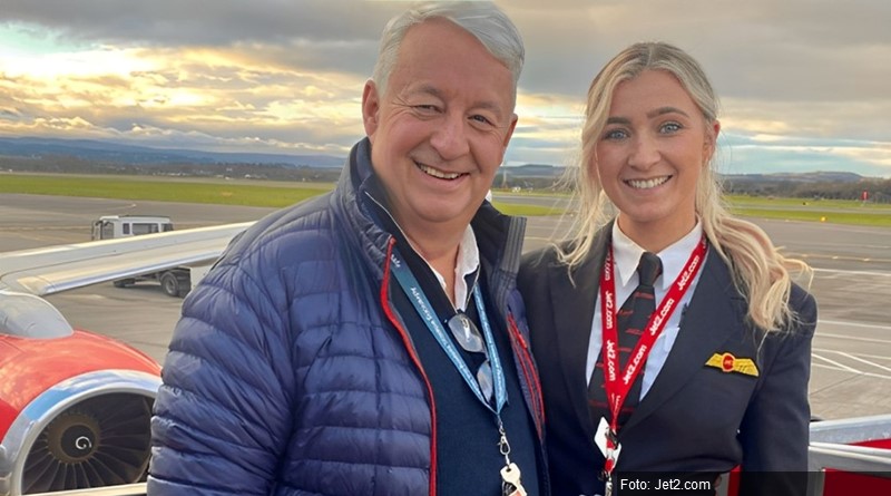 Emotiva despedida entre un controlador aéreo escocés y su hija piloto